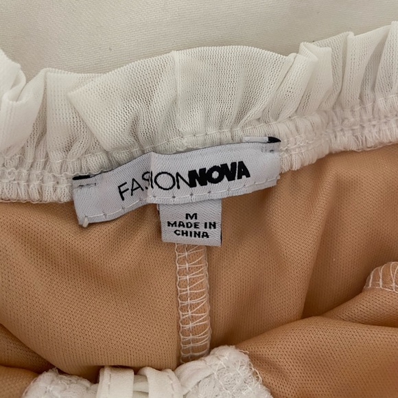 Whit Mesh Dress - Picture 2 of 3